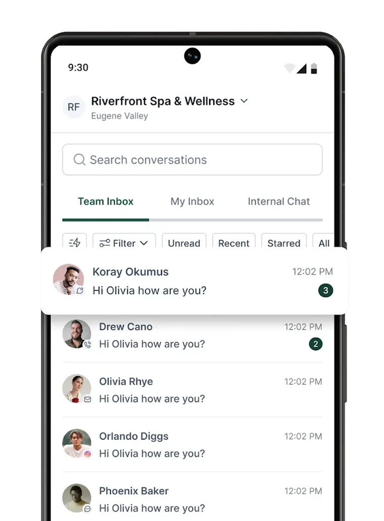 The app conversations list, showing recent customer messages with unread counts.